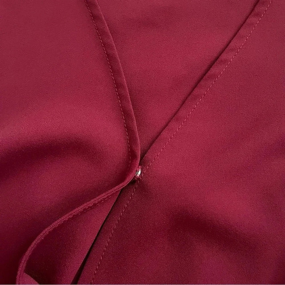 Tommy Hilfiger Red Maroon Burgundy Size S Peplum Wrap Flowy Blouse Top Christmas - Picture 11 of 16